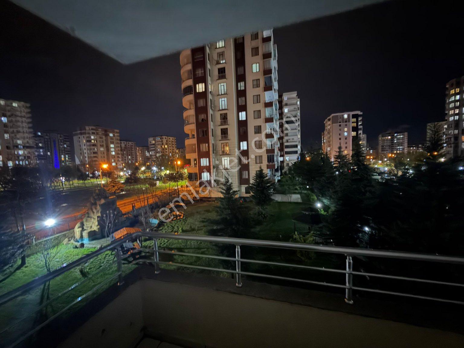 Kent Meydanı Yanı Satılık 4+1 Fırsat Daire - Görsel 14
