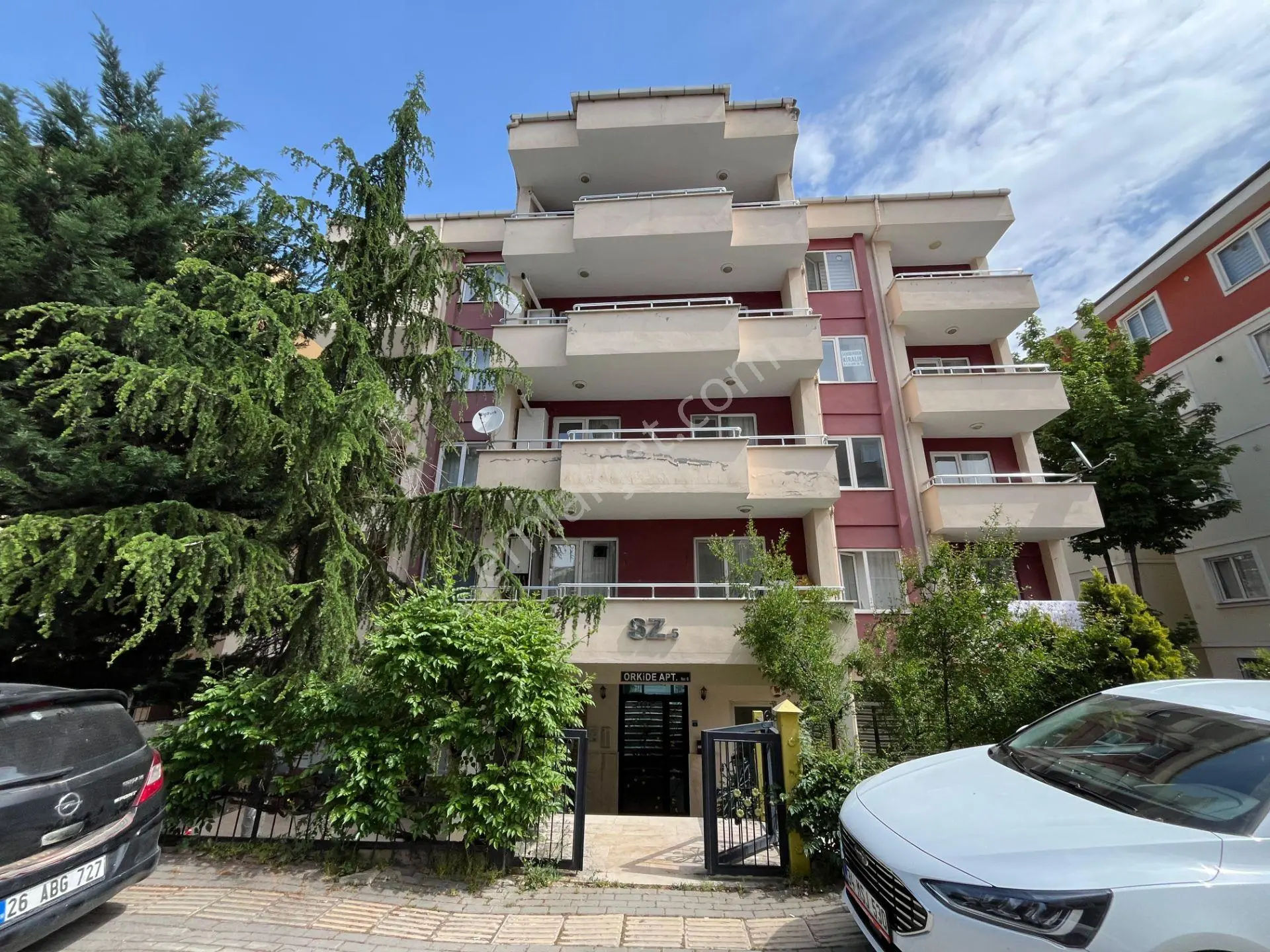 Bahar'dan Görüklede Fırsat!! Ara Kat 1+1 Satılık Daire