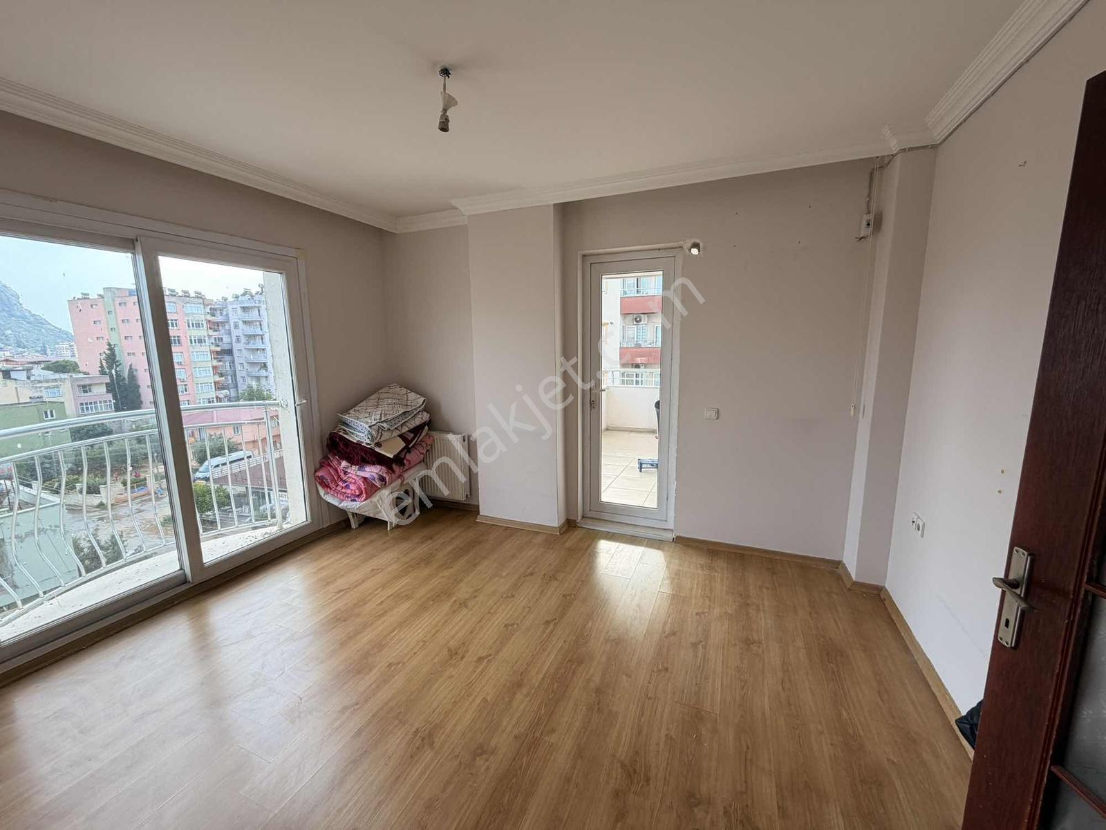 Kozan Gayrimenkulden Satılık 3+1 Geniş Merkezde Site İçinde - Görsel 4