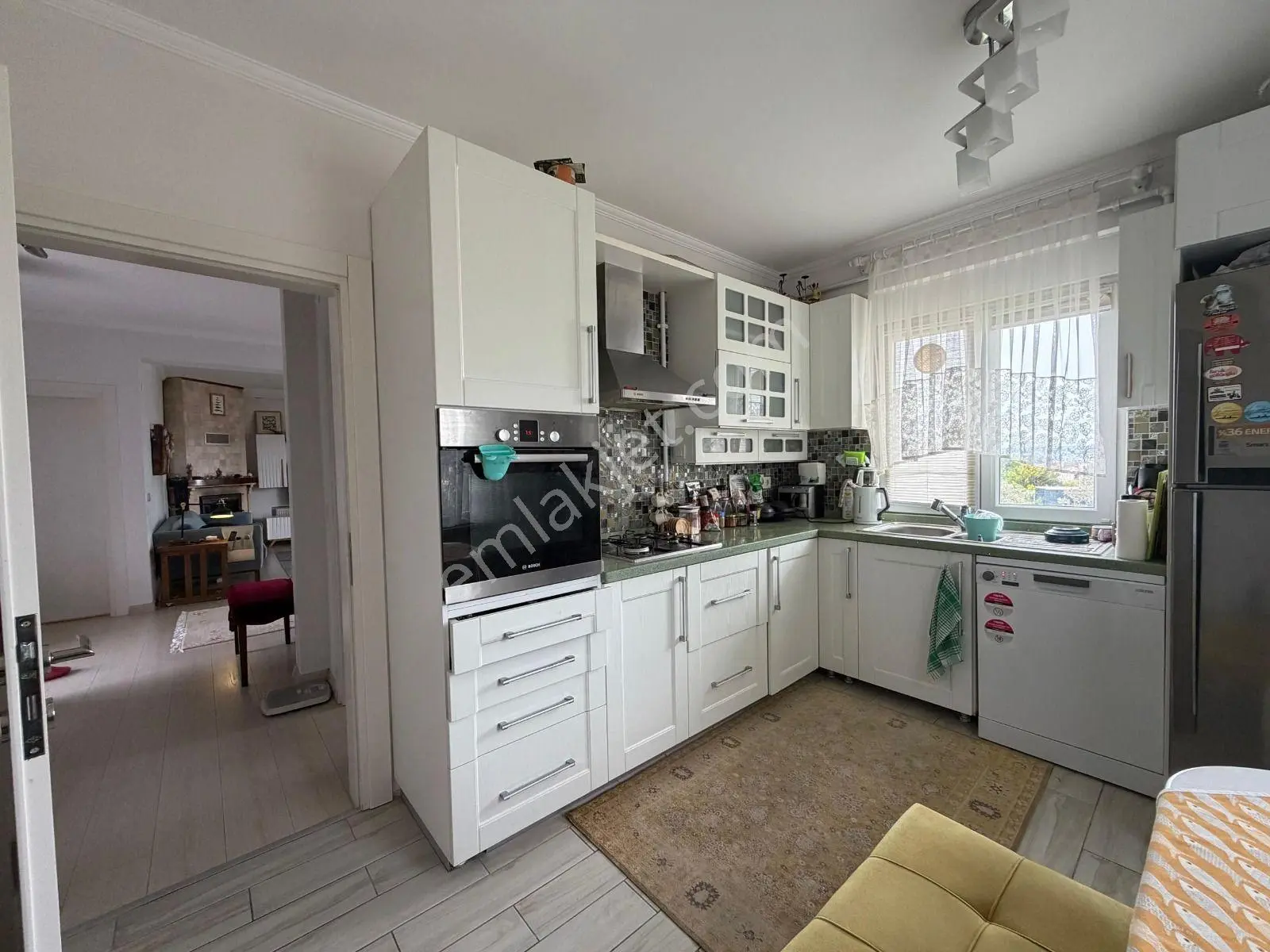 Güzelyalıda Eşyalı Deniz Manzaralı Müstakil Villa - Görsel 17