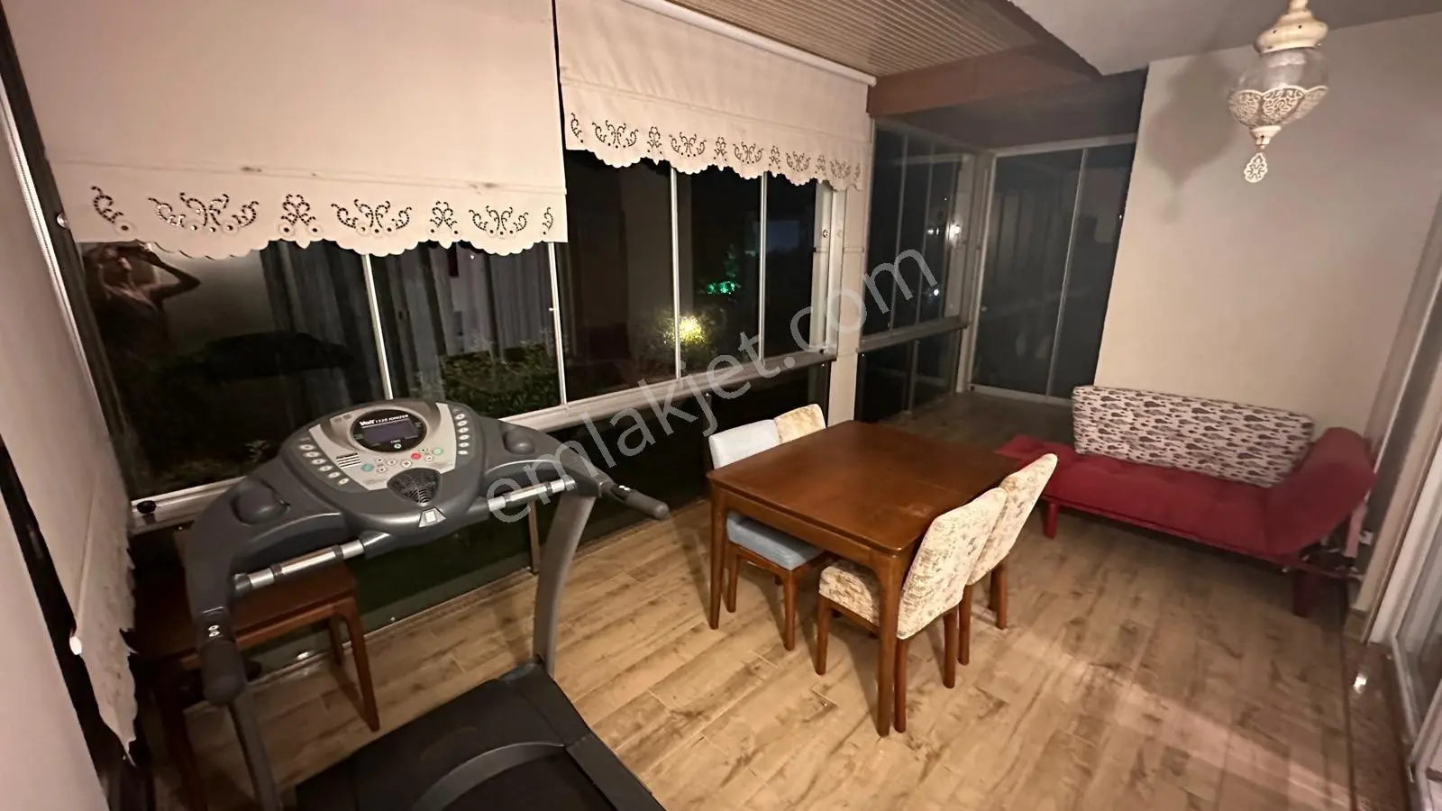 Güzelyalıda Eşyalı Deniz Manzaralı Müstakil Villa - Görsel 16