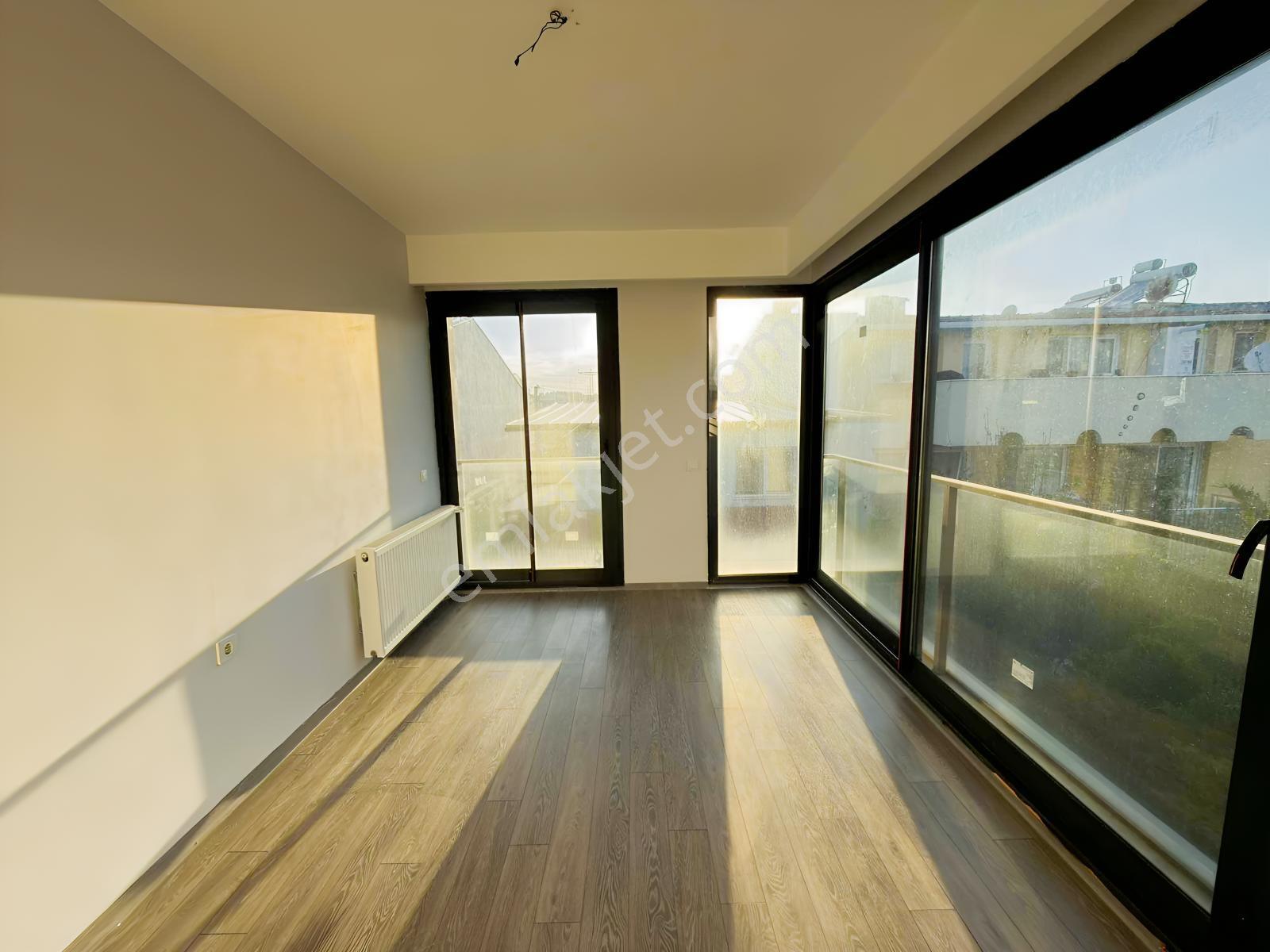 Urla Çamlıçayda 4+1 Kiralık Tripleks Villa - Görsel 15