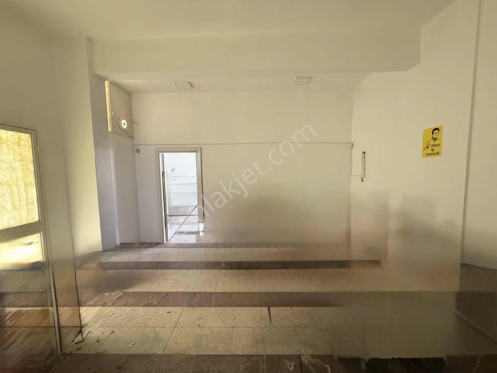 Zeytinalanı Da Kiralık İş Yeri - Görsel 6