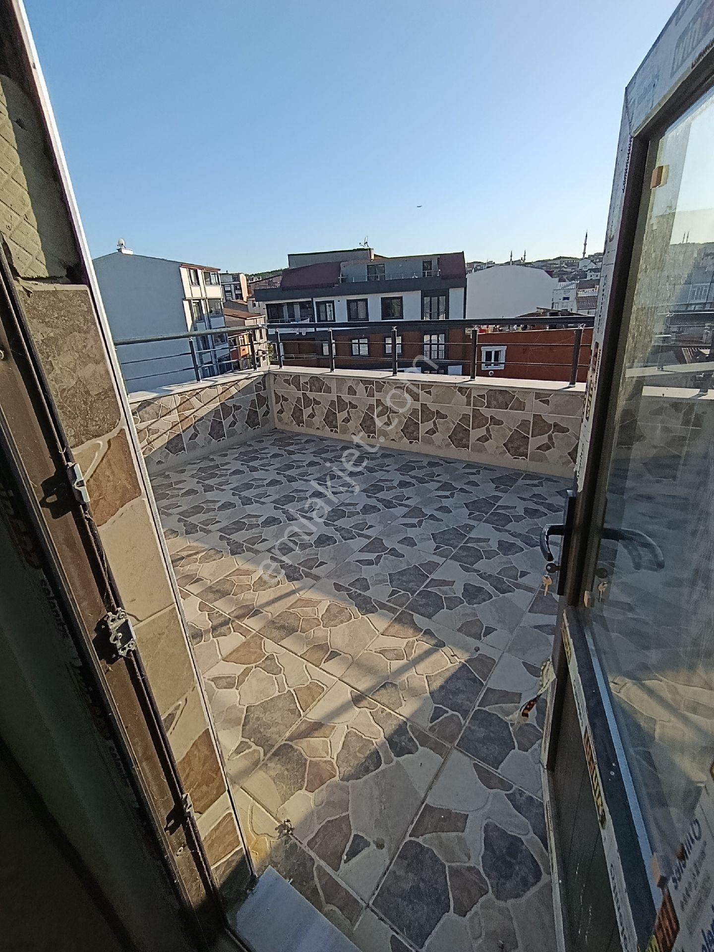 Arnavutköy Boğazköy Yunus Emre'de Cadde Üzeri Satılık 5+2 Çatı Kat Dubleks Daire - Görsel 18
