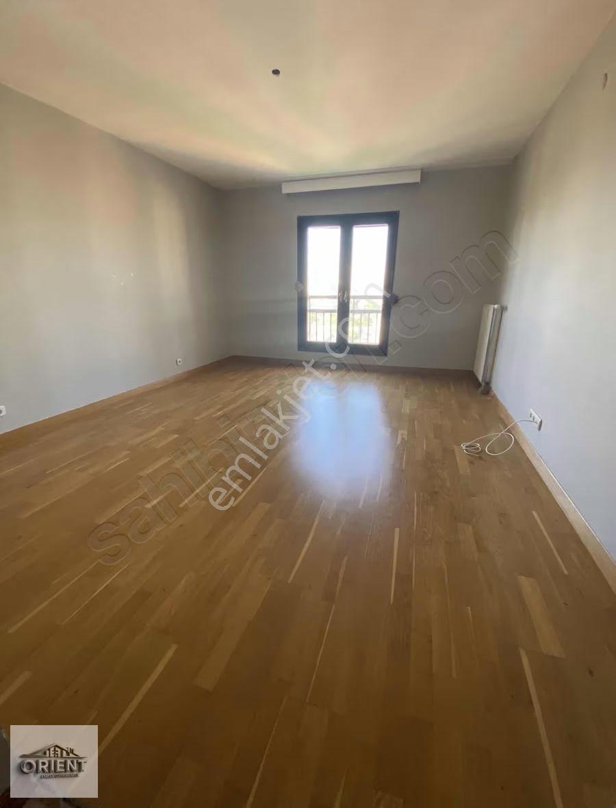 Bahçeşehir Merkez Gül Bloklarında 210 M² Ferah 4+1 Kiralık - Görsel 27