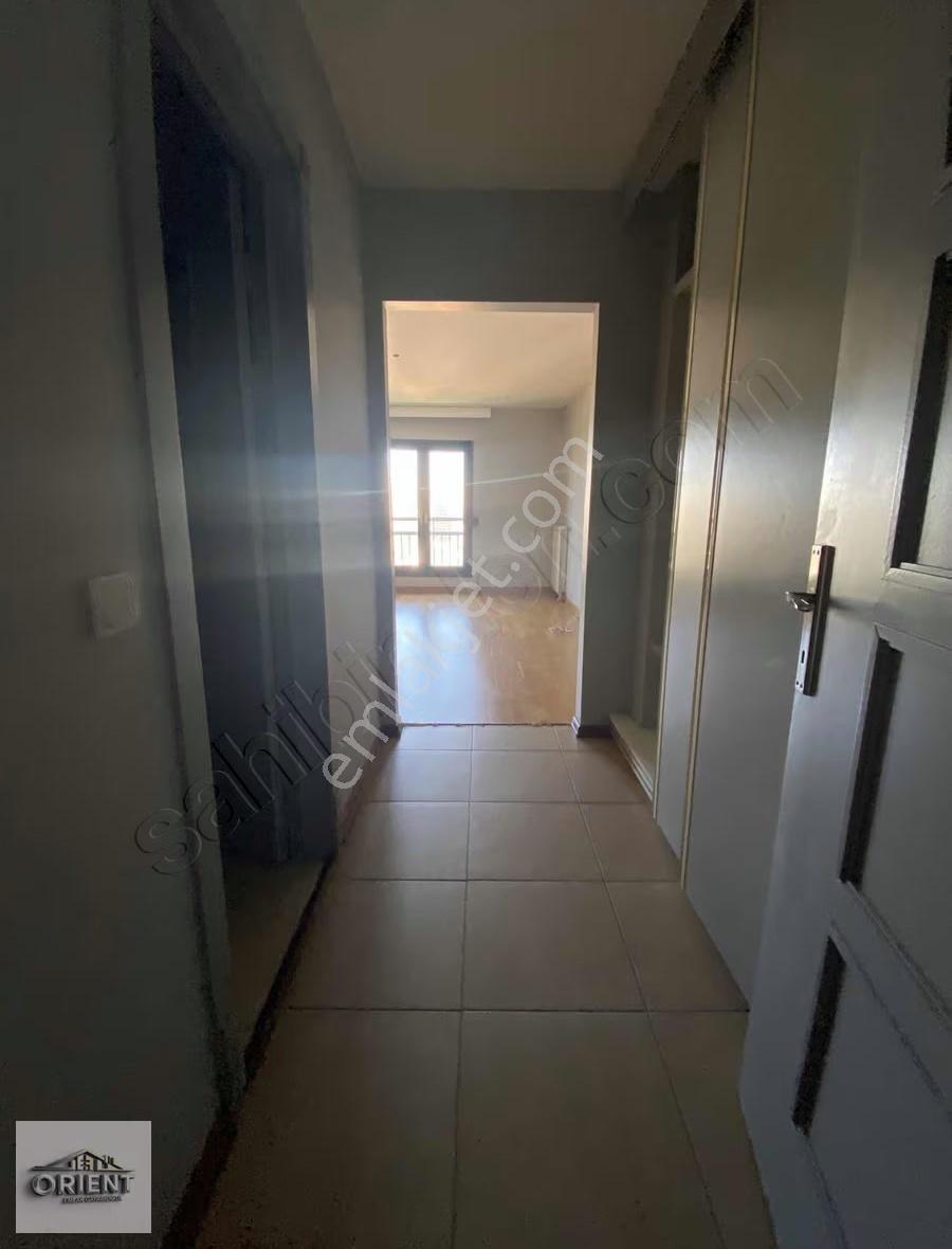 Bahçeşehir Merkez Gül Bloklarında 210 M² Ferah 4+1 Kiralık - Görsel 15