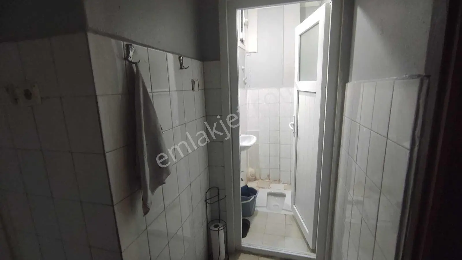 Dağyolu Caddesinin Sokağında 4.kat 150 M2 Kiralık Daire 3+1 - Görsel 8
