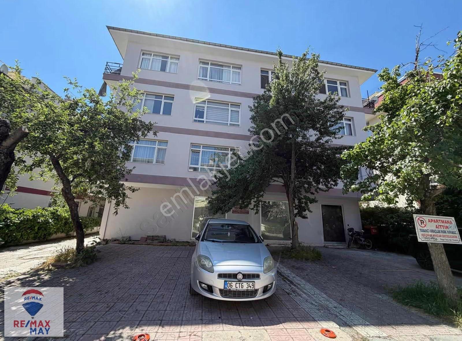 Ayrancı Cinnah Caddesine Yakın Boş Kiralık 3+1 Daire