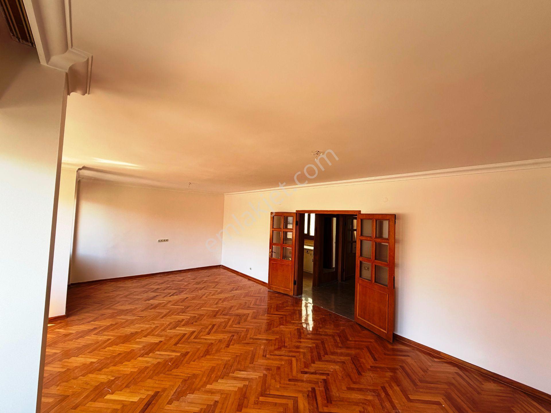 Bahariye Cad.paralel 4.kat İskanlı Balkonlu Boş 120m2 Satılık 3+1 - Görsel 5