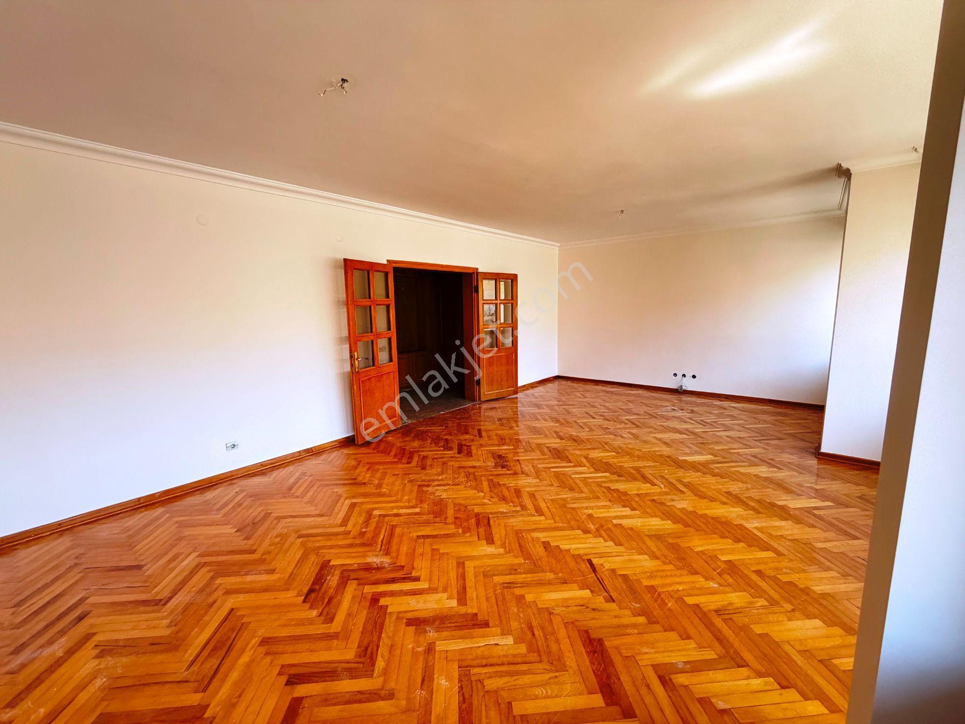 Bahariye Cad.paralel 4.kat İskanlı Balkonlu Boş 120m2 Satılık 3+1 - Görsel 8