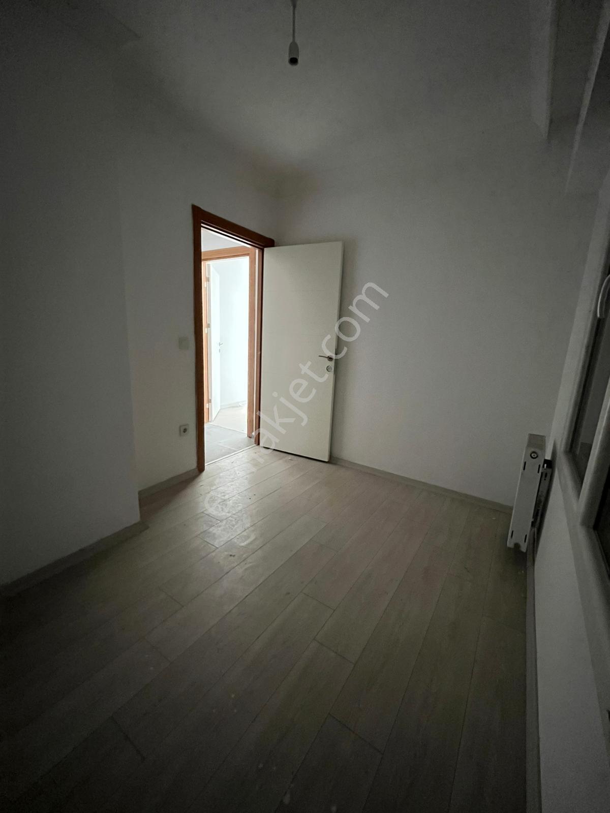 Esenyurt Hayat Park 4 Sitesinde Kiralık 1+1 Daire Havuz Güvenlik - Görsel 14