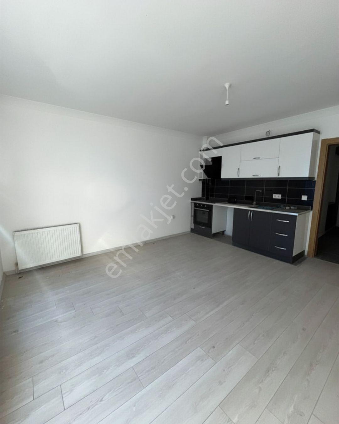 Esenyurt Hayat Park 4 Sitesinde Kiralık 1+1 Daire Havuz Güvenlik - Görsel 6