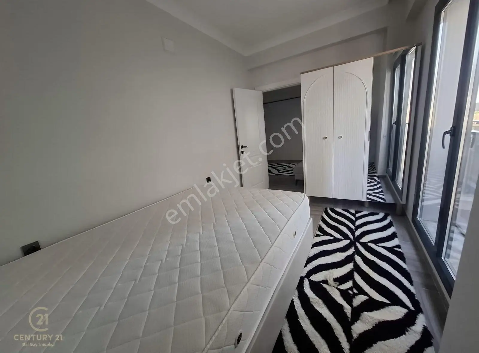 C21 Bal'dan Teknik Lise Caddesinde Full Eşyalı 1+1 Kiralık Daire - Görsel 15
