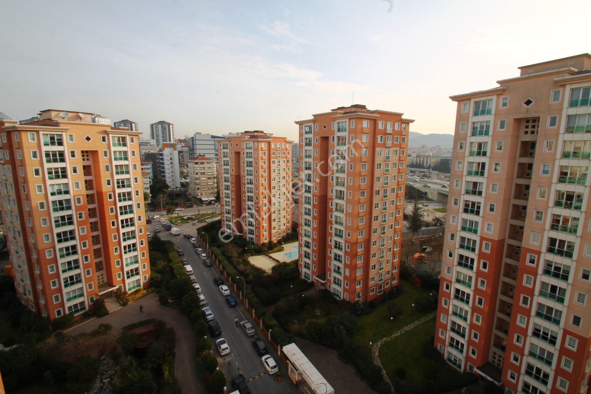 Bostancı City Evleri 4.kat Kiracısız Balkonlu 150m2 Satılık 3+1 - Görsel 35
