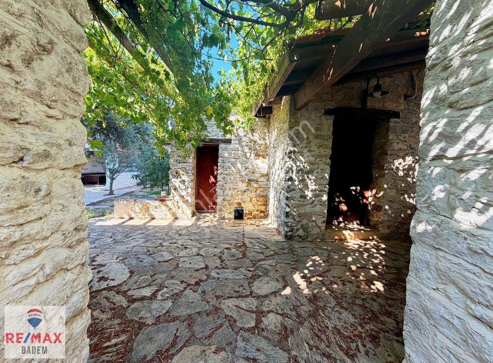 Eski Datçada Tarihe Tanıklık Etmiş 175 Yıllık Satılık Taş Ev - Görsel 9