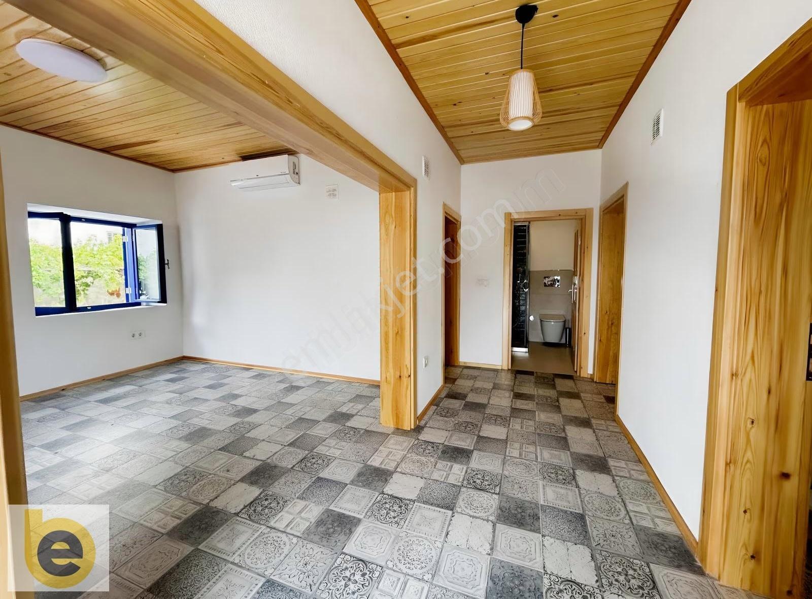 Bitez Köy İçinde Geniş Avlulu 2+1 Kiralık Müstakil Taş Ev - Görsel 5
