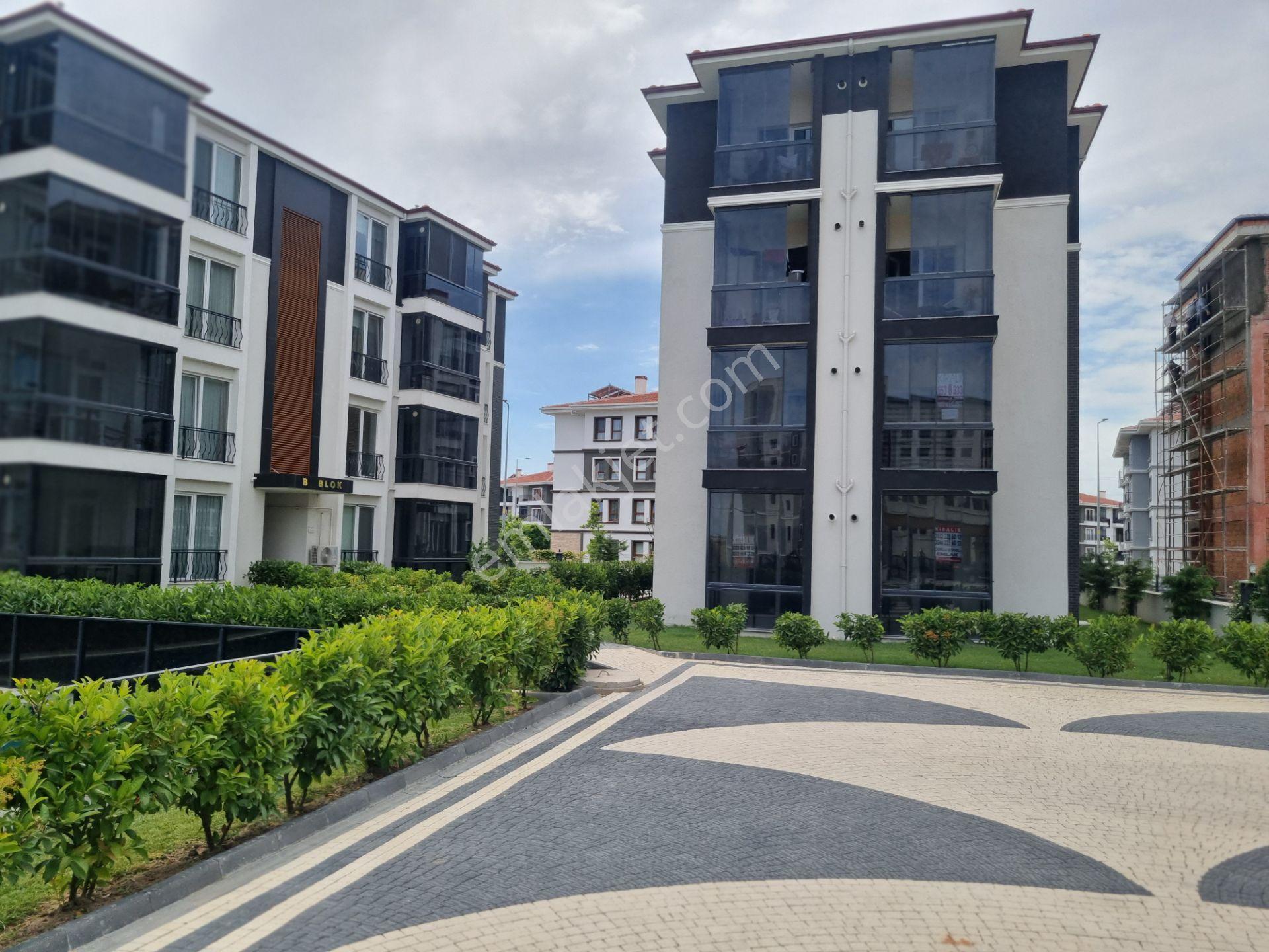 Çorlu Zafer Mahaallesi'nde | Everest Life 1 Sitesinde Kiralık Sıfır 1+1 Bahçe Katı Daire - Görsel 25