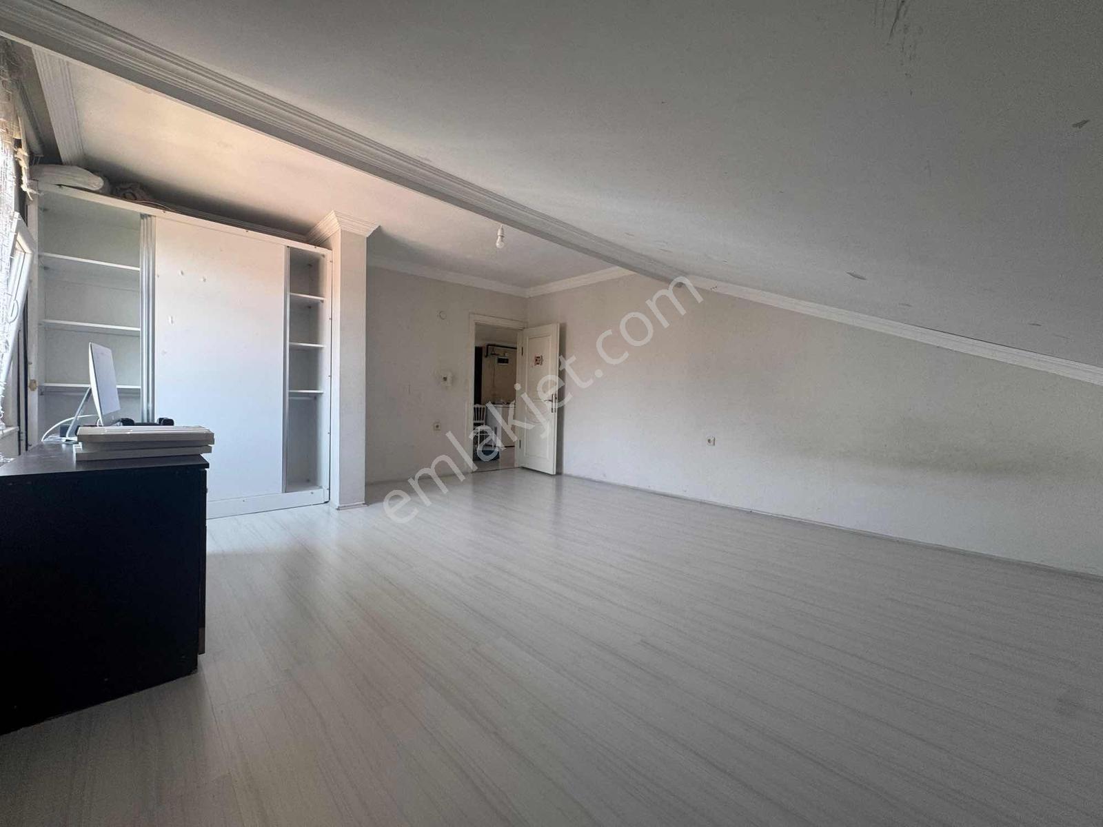 Güzelyalı Mah. Deniz Manzaralı Çatı Katı 90 M² 1+1 - Görsel 11