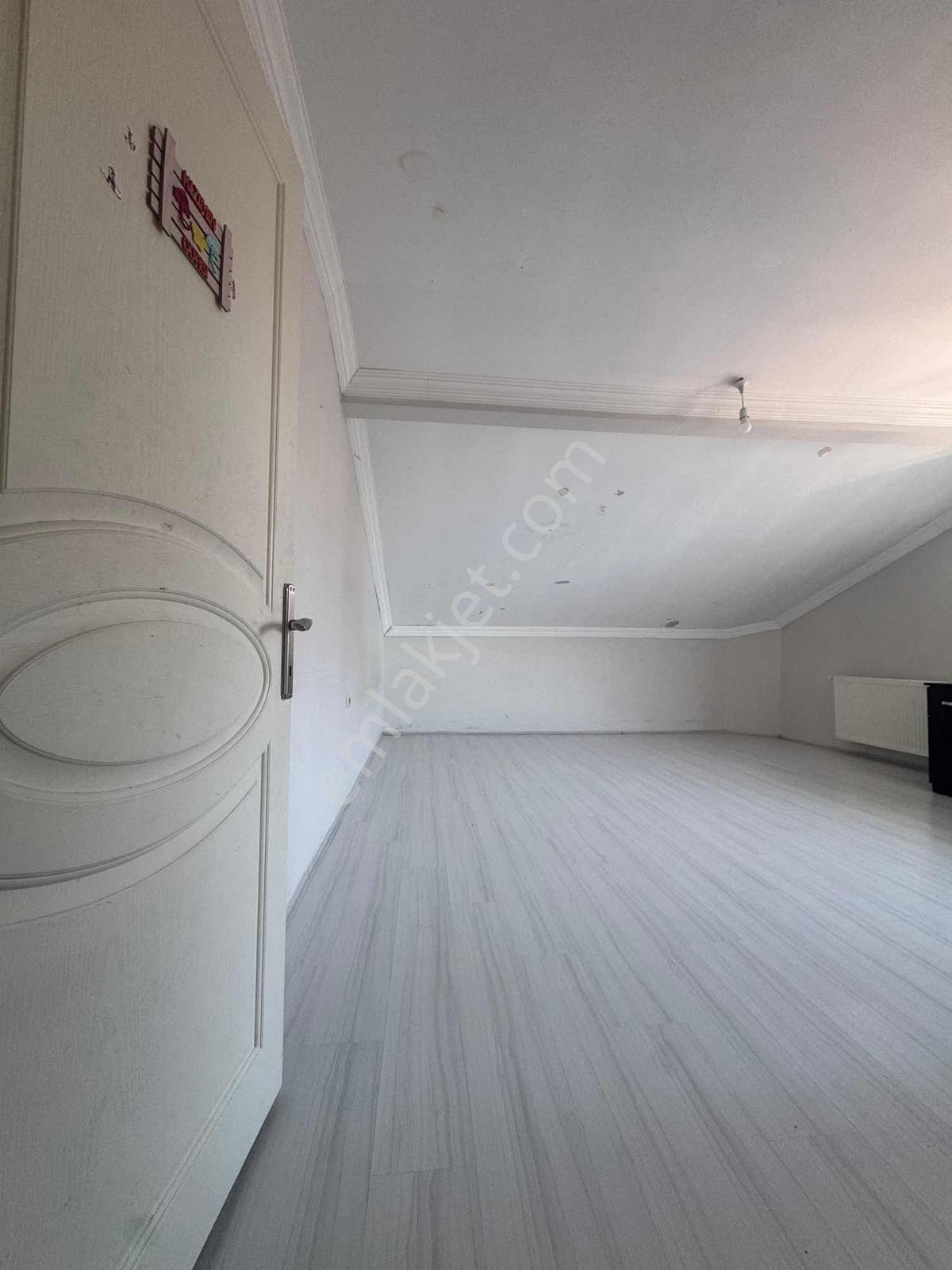 Güzelyalı Mah. Deniz Manzaralı Çatı Katı 90 M² 1+1 - Görsel 12