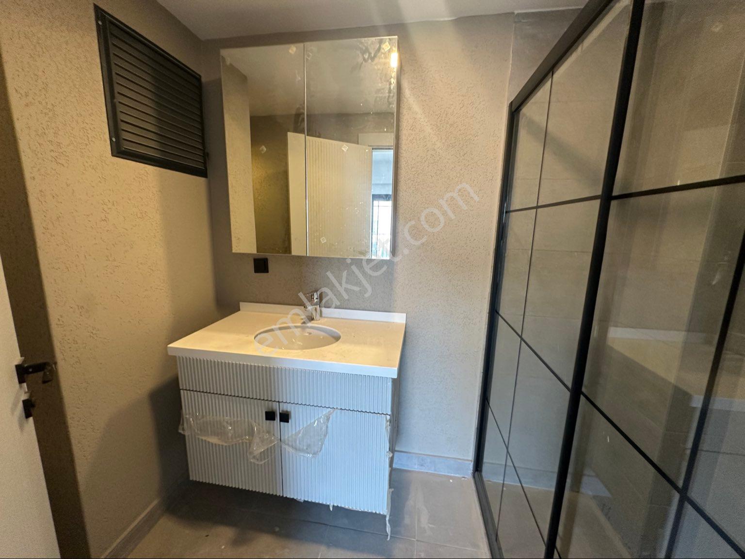 Gaziemir Beyazevler'de Havuz Cepheli Sıfır 4+1 Kiralık Daire - Görsel 20