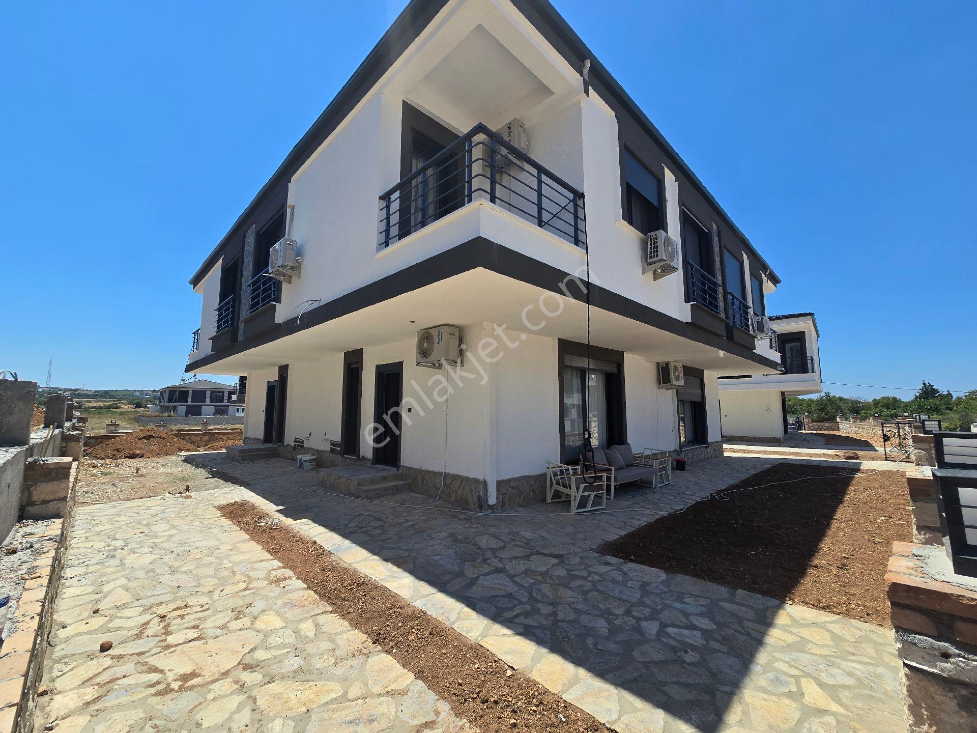 Didim'de Havuzlu Site İçi Köşe Başı Bahçeli Satılık 3+1 Dubleks Villa - Görsel 3