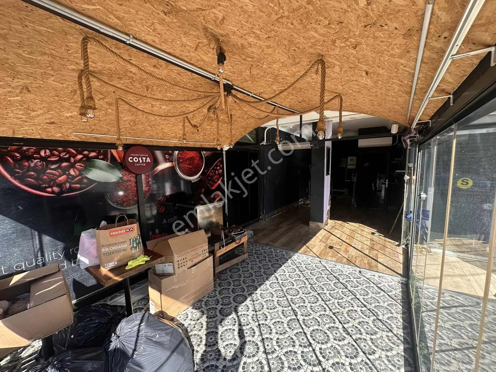 Cadde Üzerinde, Yüksek Tabela Değerine Sahip Kiralık Dükkan - Görsel 5