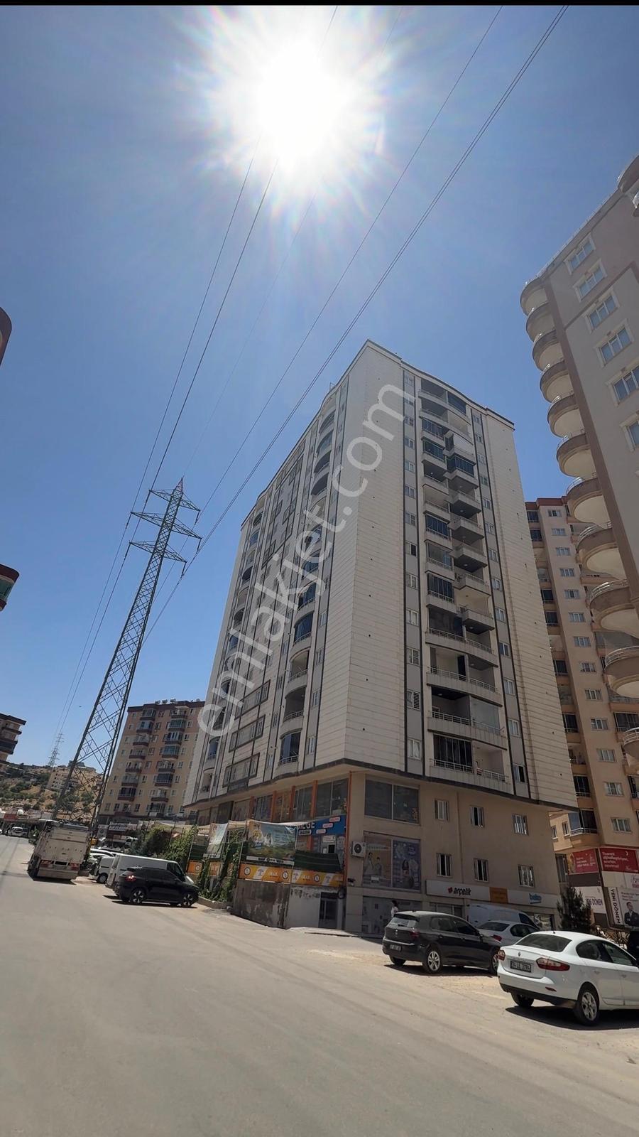 Çözüm'den Krediye Uygun Merkezi Konum Açık Cephe Satılık Daire!