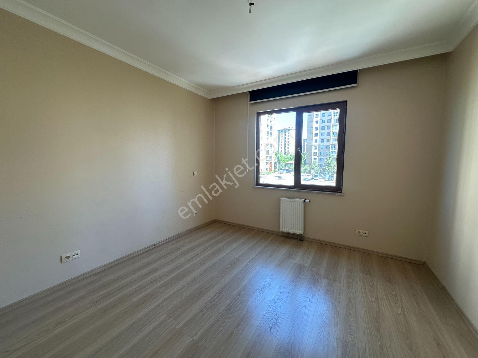 Turyap Tan Emlak Konutlarında Girişe Yakın 1+1 Kiralık Daire - Görsel 29