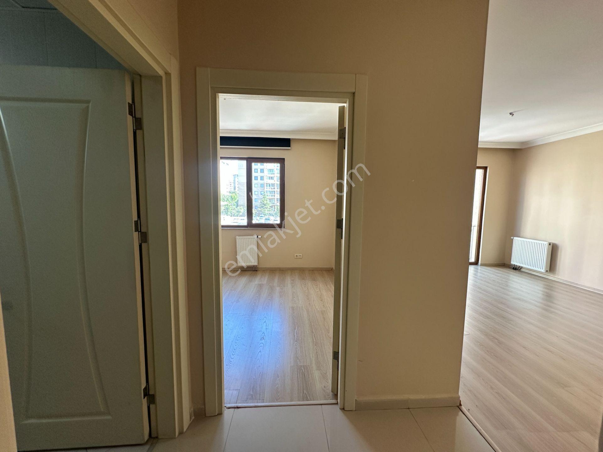 Turyap Tan Emlak Konutlarında Girişe Yakın 1+1 Kiralık Daire - Görsel 21