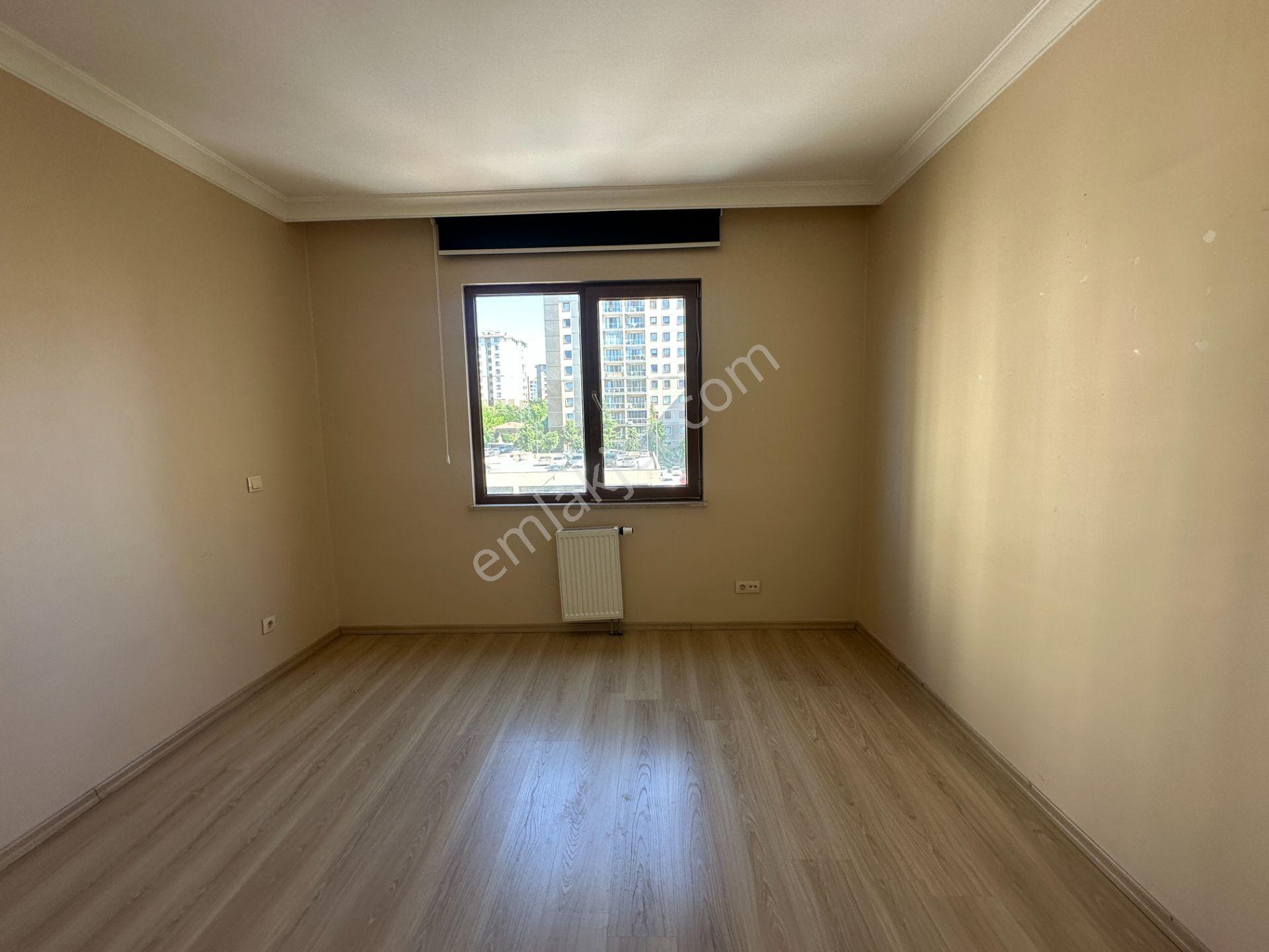 Turyap Tan Emlak Konutlarında Girişe Yakın 1+1 Kiralık Daire - Görsel 23