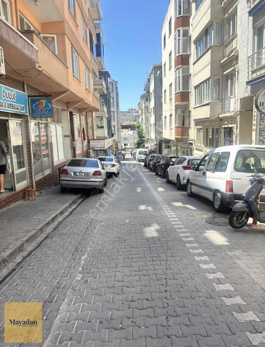 Mayadan Gyo Kırk Merdiven Sokağında Satılık Geniş Daire - Görsel 2