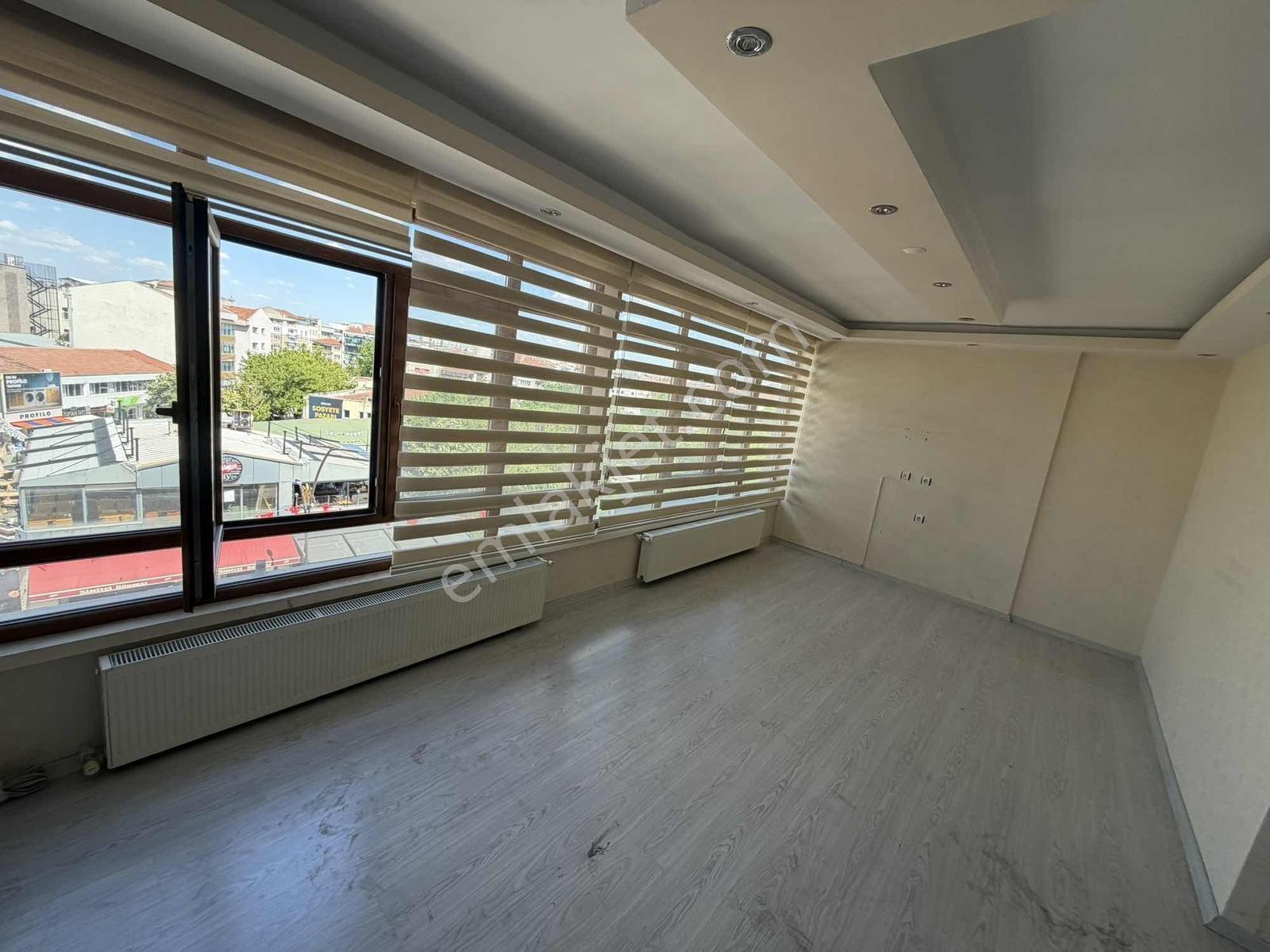 Sincan Merkez Ana Cadde Üzeri Koçak İş Merkezi Kiralık Ofis - Görsel 19