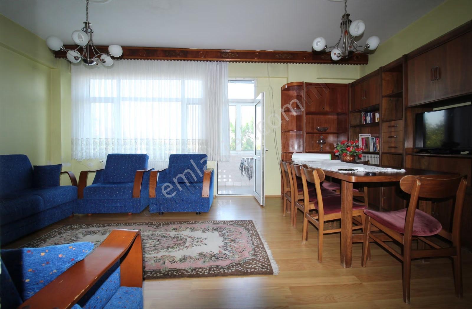 Safranbolu Atatürk Mah Akter Sitesinde Kiralık Eşyalı 3+1 Daire - Görsel 2
