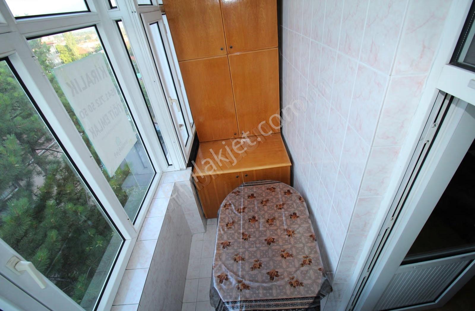 Safranbolu Atatürk Mah Akter Sitesinde Kiralık Eşyalı 3+1 Daire - Görsel 4