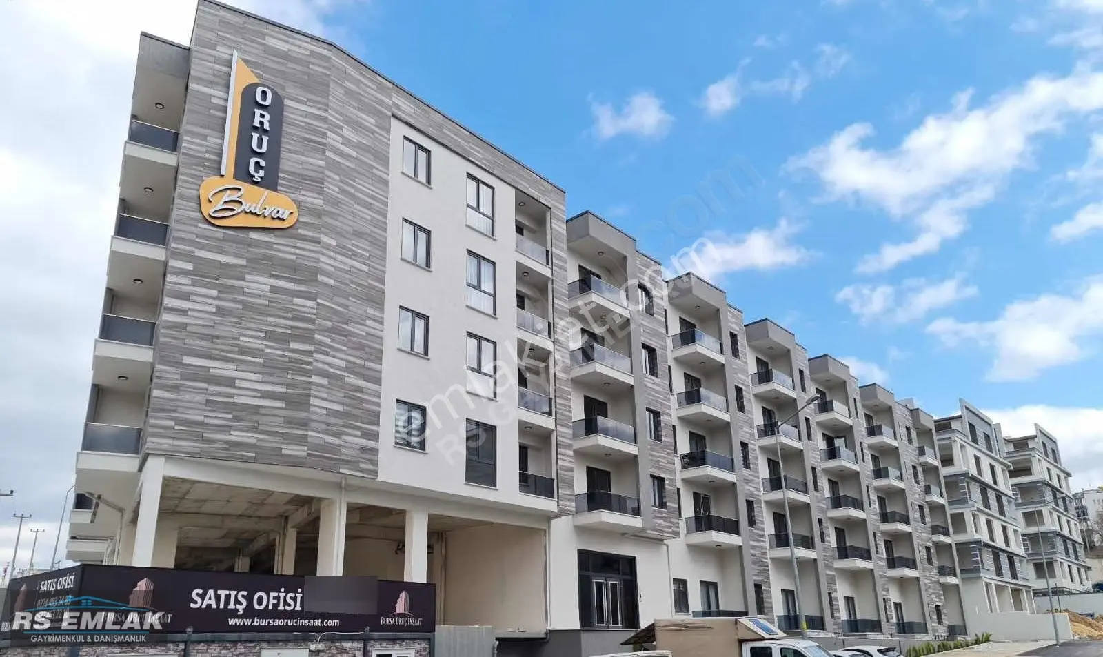 Dumlupınar'da Eşyalı Satılık 2+1 Daire (ara Kat) - Görsel 9