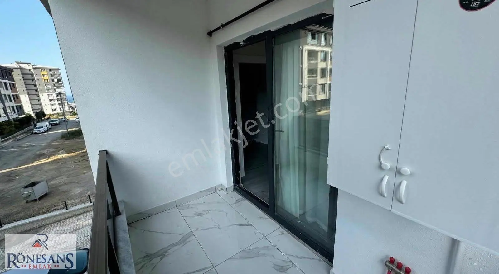 Rönesans Emlak'tan Ful Eşyalı Kiralık 1+1 - Görsel 4
