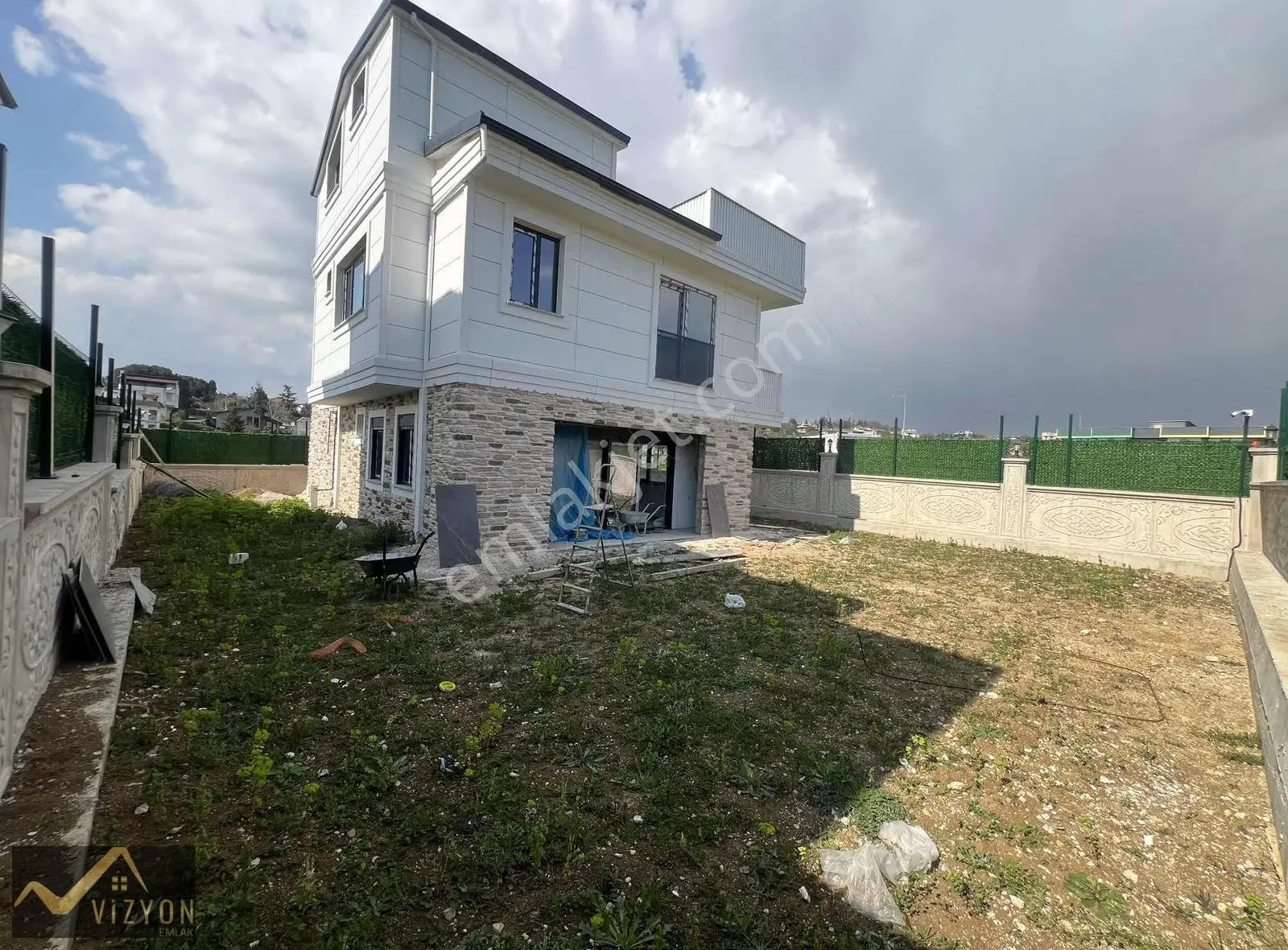 Vizyon Emlak'tan Yelkenkayada Müstakil Bahçeli Sıfır Villa