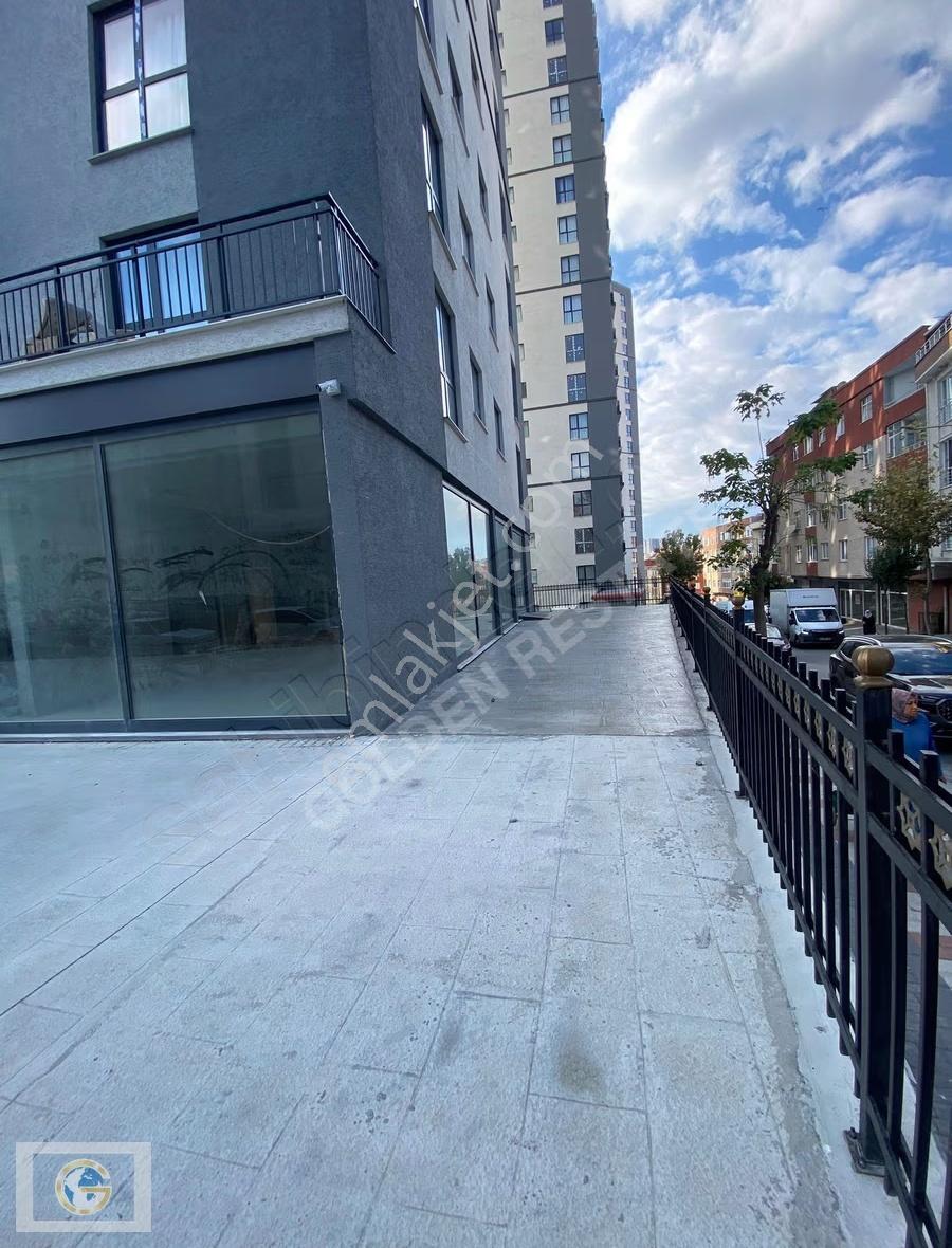 Bağcılar'ın Kalbinde 666 M² Geniş Mağaza Extra Büyük Depo - Görsel 2