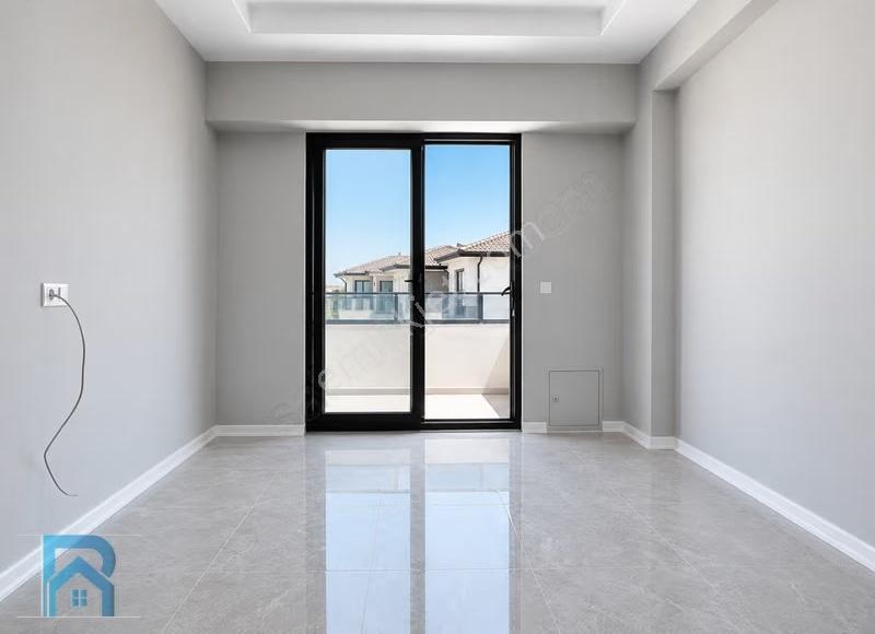 Havuzlu Ve Müstakil Bahçeli Sıfır Yerden Isıtma Teraslı Villa - Görsel 8