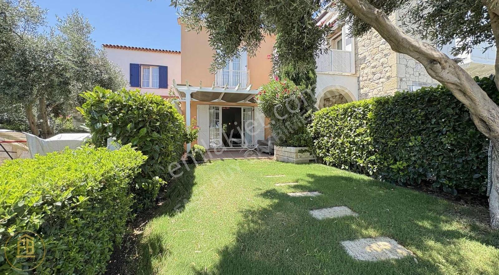 Alaçatı Portta Tekne Bağlama İmkanı | Bahçeli 2+1 Kiralık Villa - Görsel 8