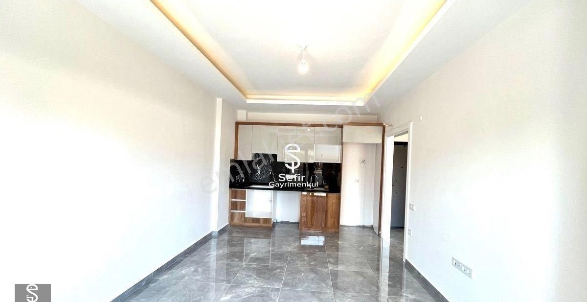 Alanya Avsallar'da Lüx Site İçerisinde Kiralık 1+1 Boş Daire - Görsel 3