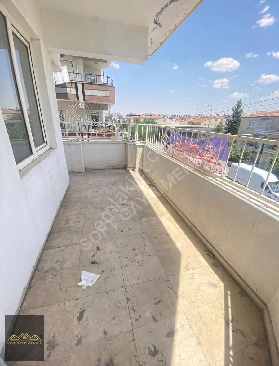 Gazikentte Arakat Çift Balkon Geniş Oturum Kiralık 3+1 Daire - Görsel 7