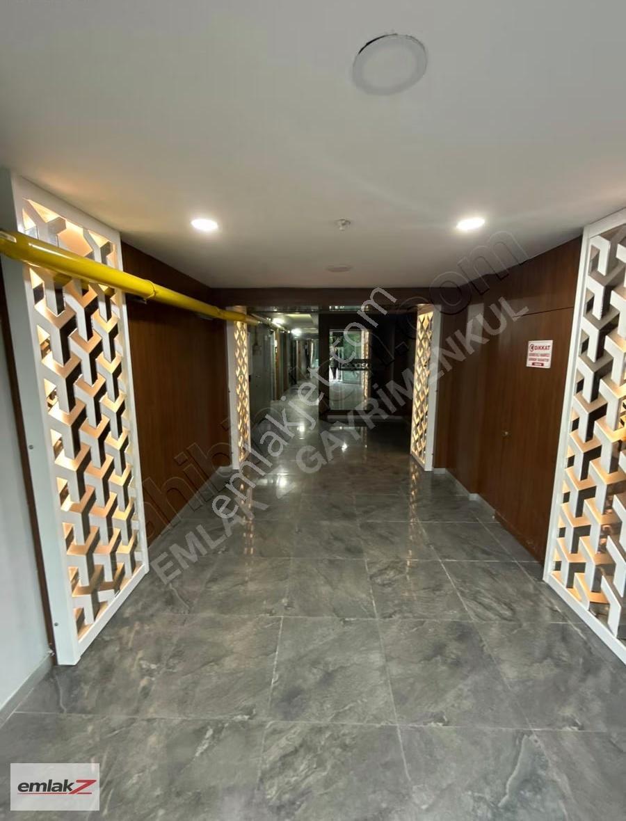 Çiftlikköy'de Havuzlu, Eşyalı, 1+1 Kiralık Daire - Görsel 2