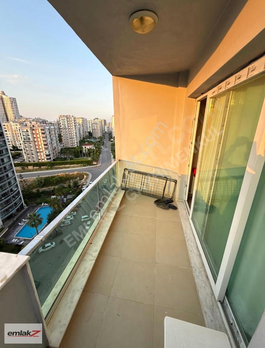 Çiftlikköy'de Havuzlu, Eşyalı, 1+1 Kiralık Daire - Görsel 25