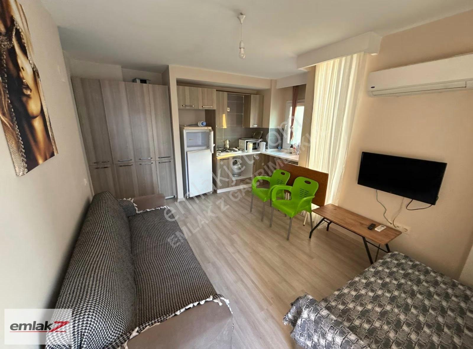 Çiftlikköy'de Havuzlu, Eşyalı, 1+1 Kiralık Daire - Görsel 23