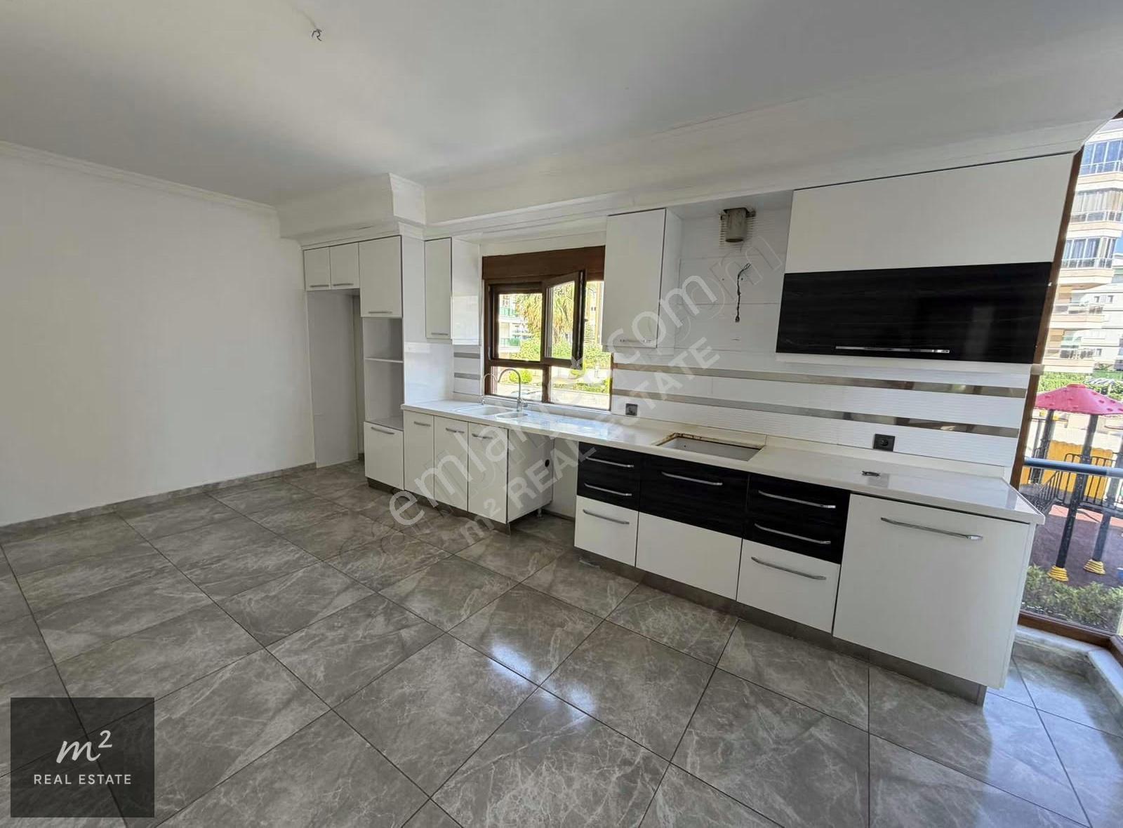 Alanya Kestel'de Denize Sıfır Sitede Kiralık 4+1 Geniş Daire - Görsel 7