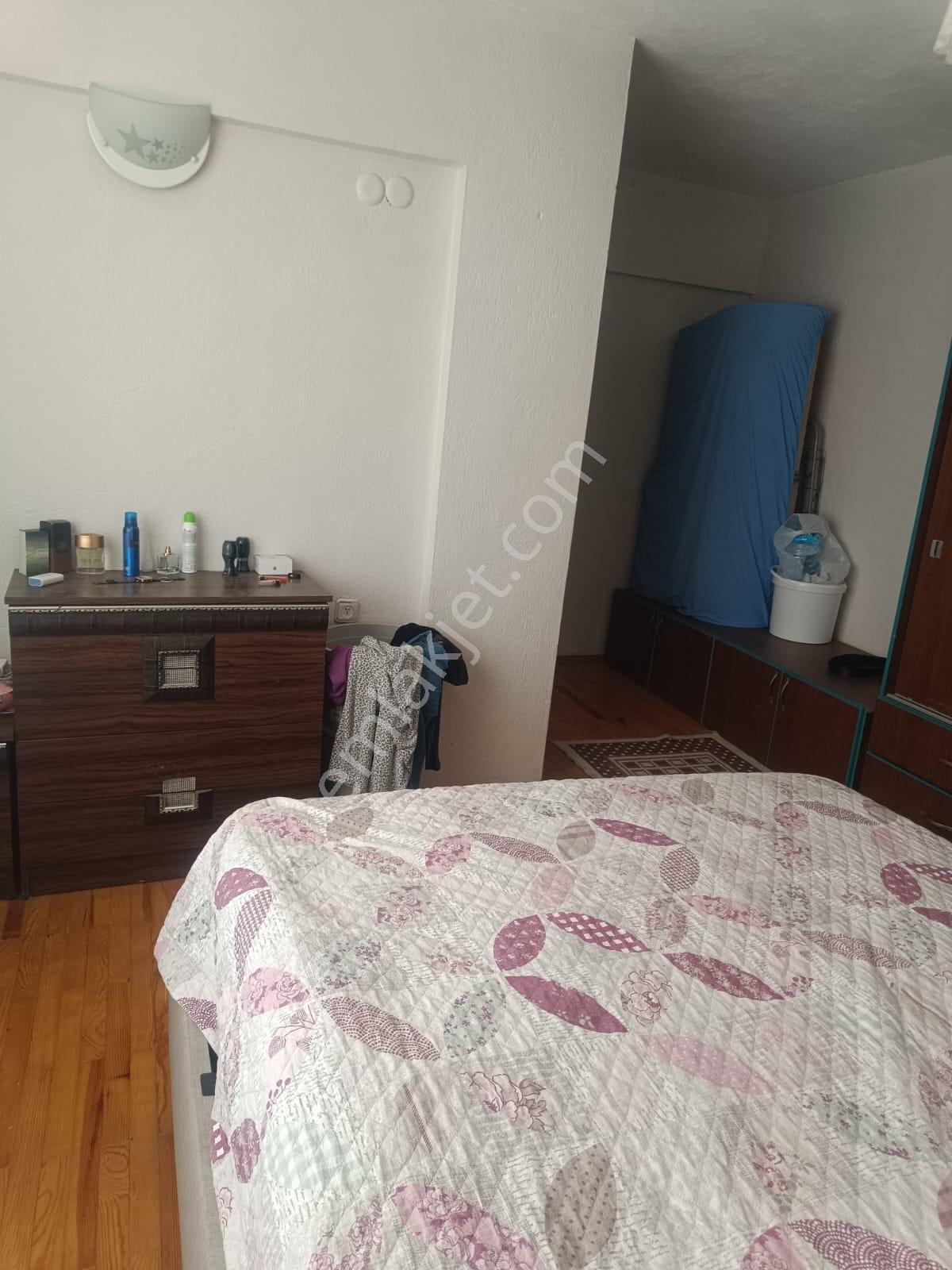 Eşrefpaşada Geniş Daire Bakımlı Dogalgaz Daire Kapısında - Görsel 29