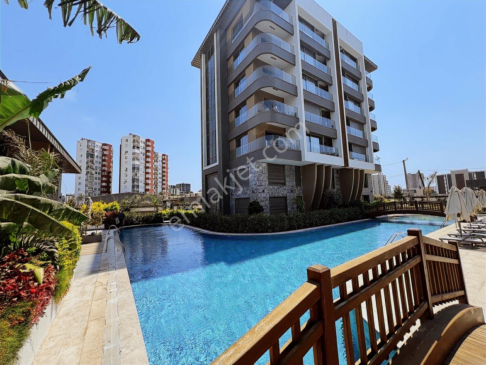 Özelikli Sitede Full Lüks 1+1 Satılık Daire - Görsel 23
