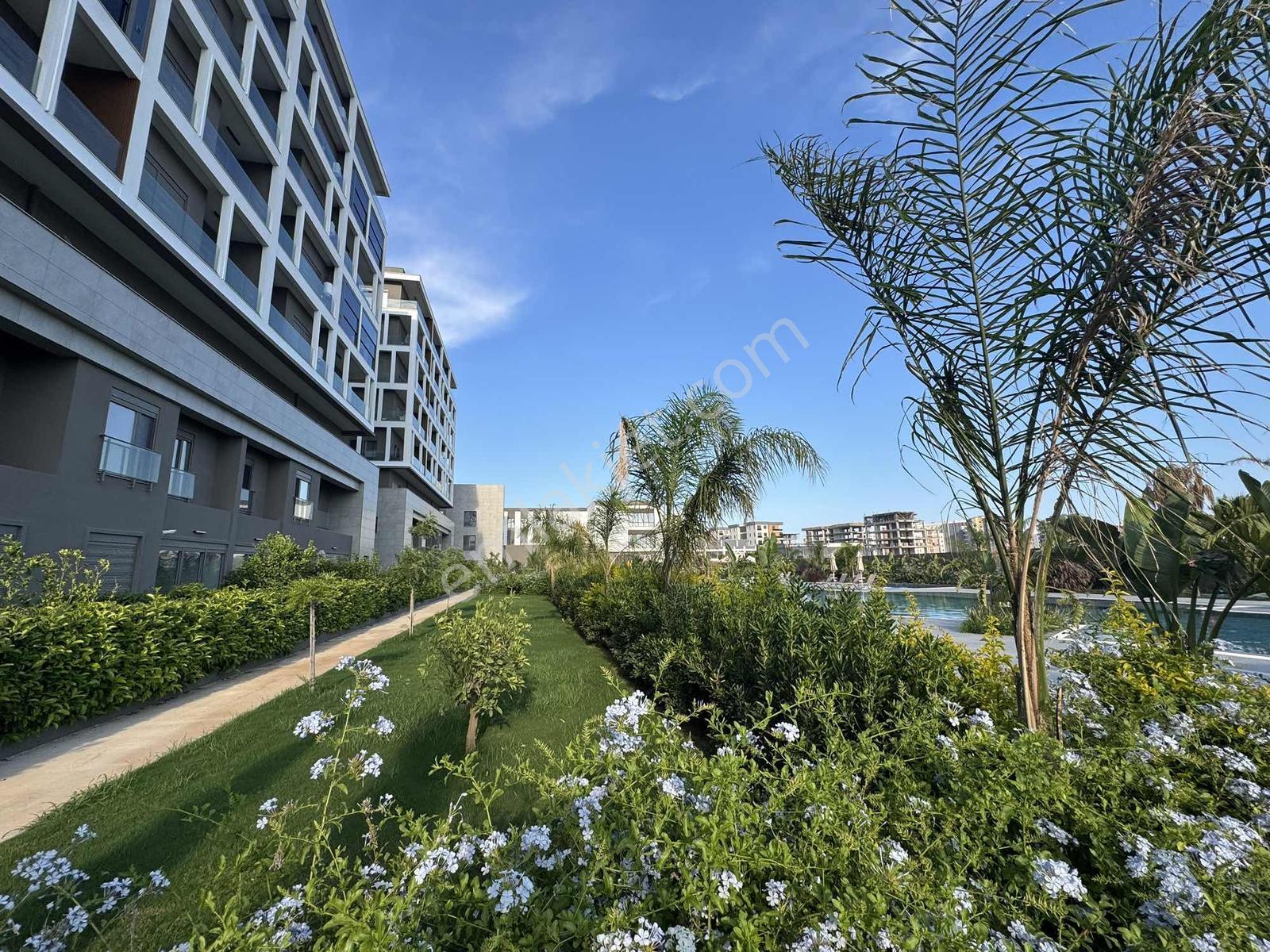 Özelikli Site De Full Lüks Eşyasız 1+1 Kiralık Daire - Görsel 15