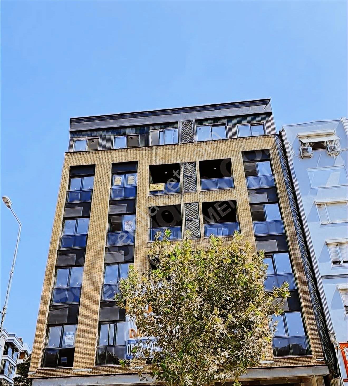Edremit Merkezde 1+1 Modern Ofis Erimden